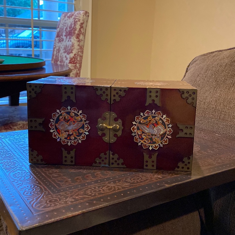 Beautiful vintage Korean jewelry box